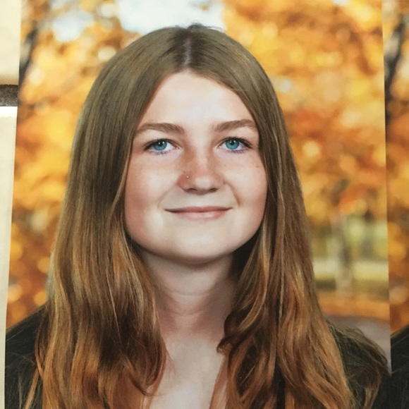 Meet your Posher, Christy - Picture 1 of 1